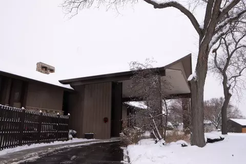 Exterior - 746 E Devon Ave, Roselle, IL 60172 photo 2 of 2