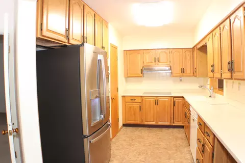 Kitchen - 3210 15th Street A, Moline, IL 61265 photo 3 of 5