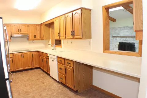 Kitchen - 3210 15th Street A, Moline, IL 61265 photo 2 of 5