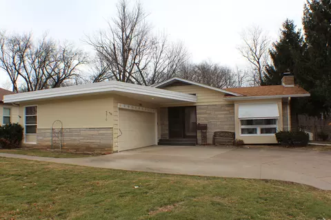 Exterior - 3210 15th Street A, Moline, IL 61265 photo 2 of 4