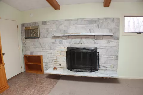 Living - 3210 15th Street A, Moline, IL 61265 photo 7 of 13