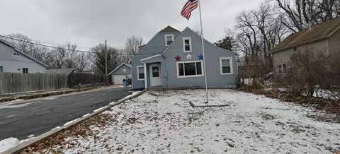 616 Daisyfield Rd, Rockford, IL 61102