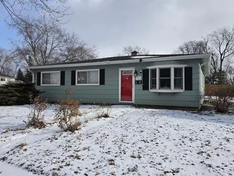 601 Ridgewood Rd, Streamwood, IL 60107