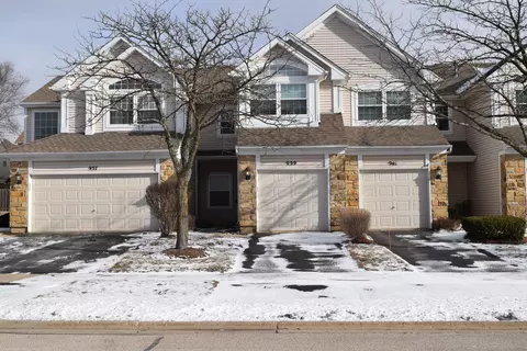 939 Mesa Dr, Lake In The Hills, IL 60156