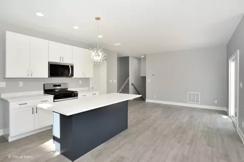 Kitchen - 1507 6th St, Harvard, IL 60033 photo 1 of 2