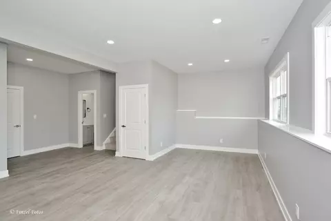Living - 1507 6th St, Harvard, IL 60033 photo 3 of 3