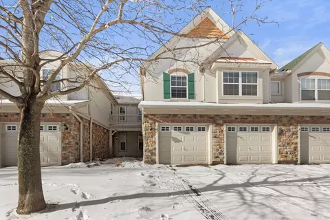 346 Bay Tree Cir, Vernon Hills, IL 60061