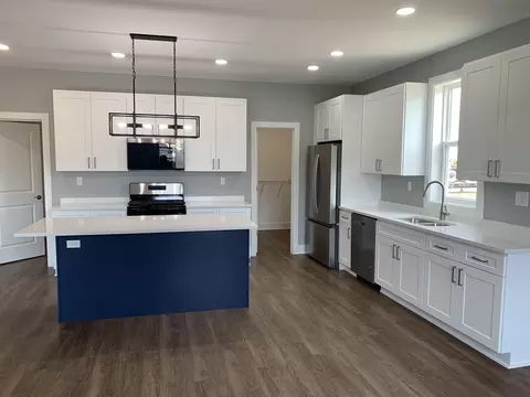Kitchen - 1511 6th St, Harvard, IL 60033 photo 2 of 3