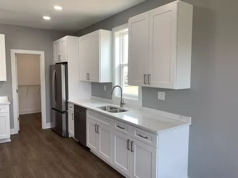 Kitchen - 1511 6th St, Harvard, IL 60033 photo 3 of 3