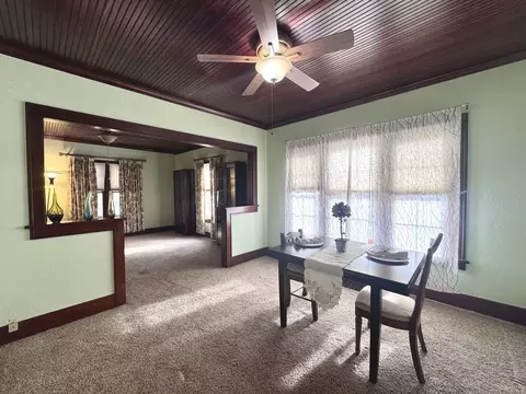 Dining - 165 Franklin Ave, Aurora, IL 60506 photo 1 of 1