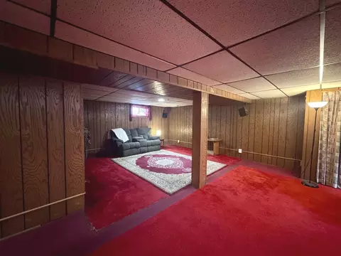 Living - 165 Franklin Ave, Aurora, IL 60506 photo 3 of 3