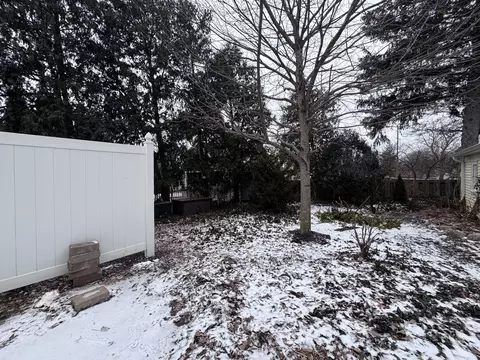Exterior - 165 Franklin Ave, Aurora, IL 60506 photo 8 of 8
