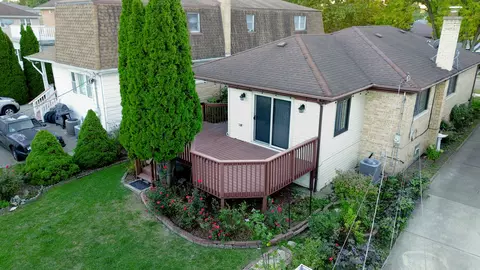 Exterior - 4841 N Rutherford Ave, Chicago, IL 60656 photo 6 of 6