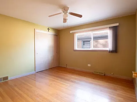Bedroom - 4841 N Rutherford Ave, Chicago, IL 60656 photo 3 of 5