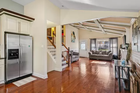 Entry Way - 6306 Beaver Dam Rd, Matteson, IL 60443 photo 1 of 1