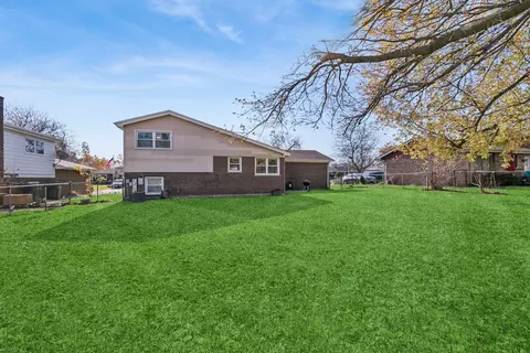 Exterior - 6306 Beaver Dam Rd, Matteson, IL 60443 photo 4 of 4