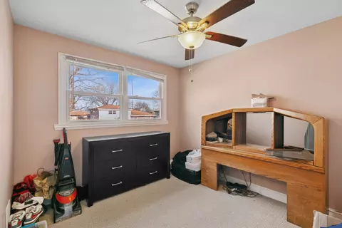 Bedroom - 6306 Beaver Dam Rd, Matteson, IL 60443 photo 2 of 3