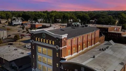 209 E Washington St #5, Bloomington, IL 61701