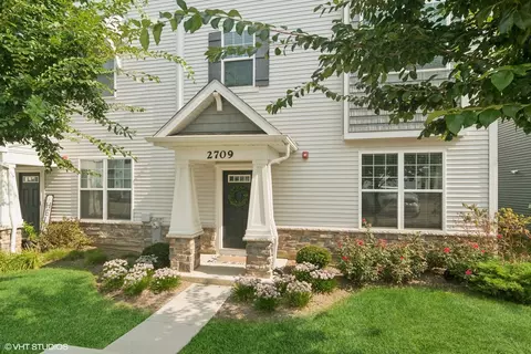 2709 Lily Ln, Rolling Meadows, IL 60008