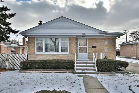 7421 W Oakton St, Niles, IL 60714
