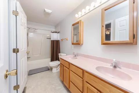 Bath - 1321 Beacon Hill Ct, Normal, IL 61761 photo 3 of 3