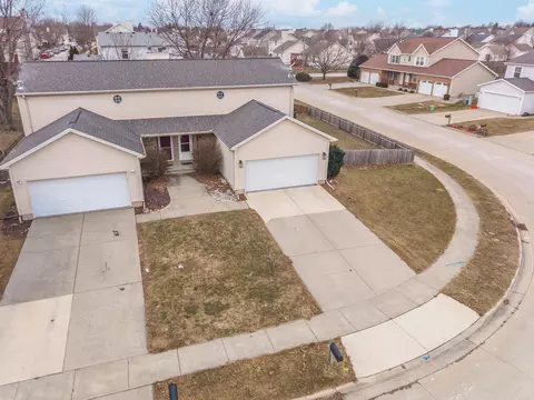 View/Area - 1321 Beacon Hill Ct, Normal, IL 61761 photo 1 of 5