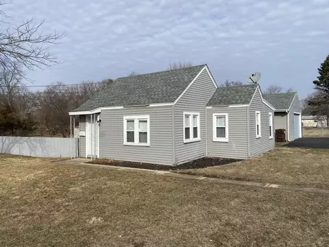 880 E Riverside Blvd, Loves Park, IL 61111