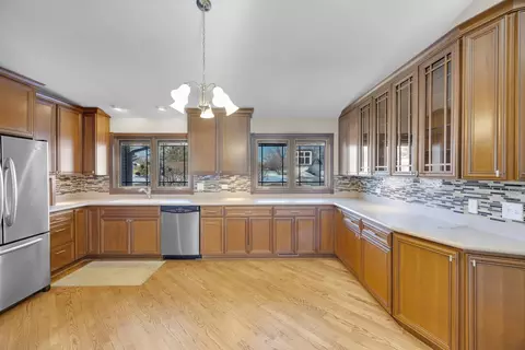 Kitchen - 4141 204th St, Matteson, IL 60443 photo 1 of 2