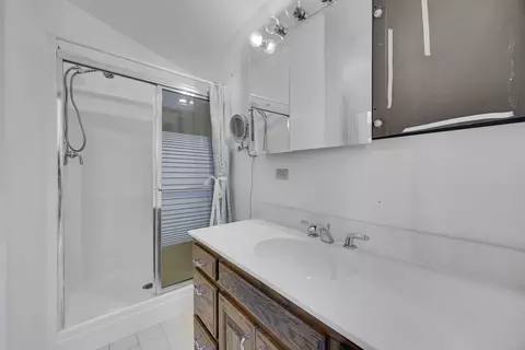 Bath - 4141 204th St, Matteson, IL 60443 photo 1 of 3