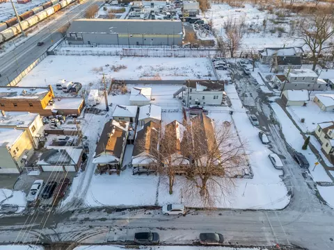 View/Area - 2623 E 109th St, Chicago, IL 60617 photo 4 of 6