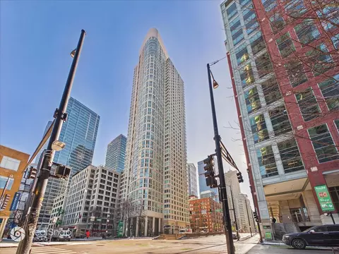 345 N Lasalle Dr #3110, Chicago, IL 60654
