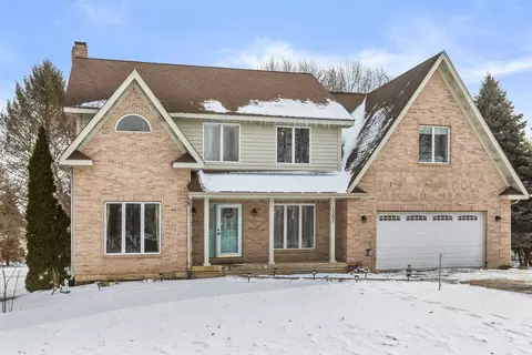 1202 Carey Dr, Mchenry, IL 60050