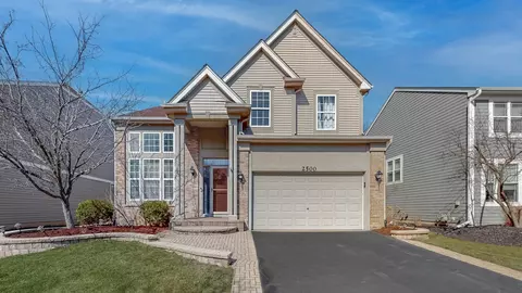 2500 Rosehall Ln, Aurora, IL 60503