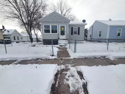 1811 W 8th St, Davenport, IA 52802