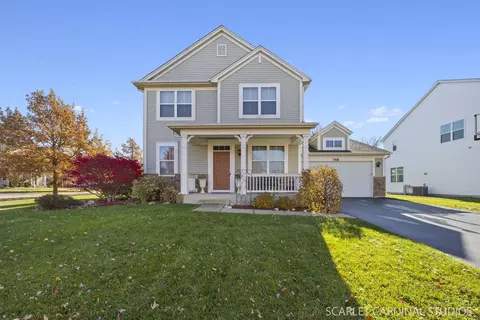 748 Versailles Pkwy, Oswego, IL 60543