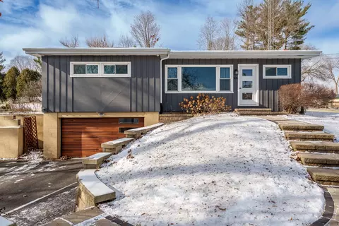 106 Mix St, Oregon, IL 61061