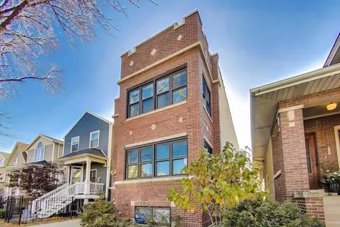 2429 W Pensacola Ave, Chicago, IL 60618