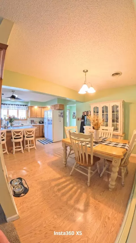 Dining - 402 E Belleville Ave, Christopher, IL 62822 photo 1 of 1
