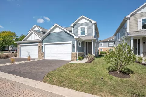 425 Haber Rd #6, Cary, IL 60013