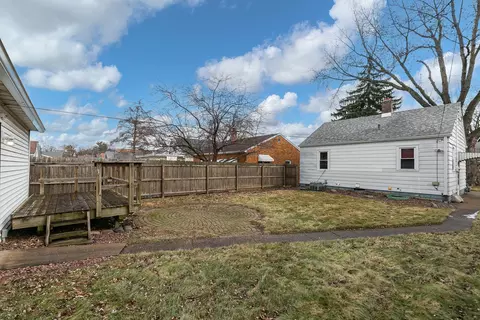 Exterior - 1917 33rd St, Moline, IL 61265 photo 7 of 7