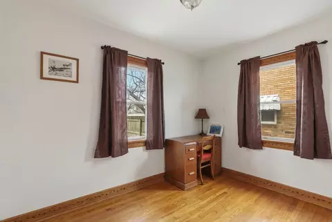 Bedroom - 1917 33rd St, Moline, IL 61265 photo 4 of 5
