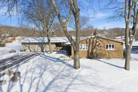 Exterior - 2026 E Maple St, Crete, IL 60417 photo 4 of 4