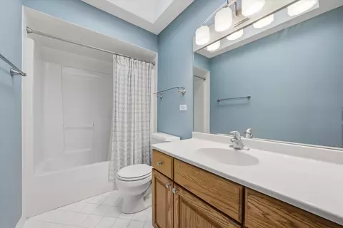 Bath - 2026 E Maple St, Crete, IL 60417 photo 2 of 2