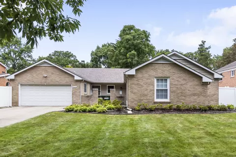 3018 Indianwood Rd, Wilmette, IL 60091