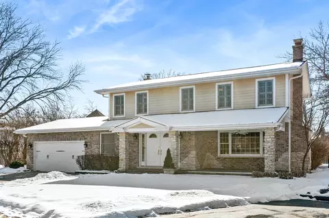 706 Cherry Ct, Itasca, IL 60143