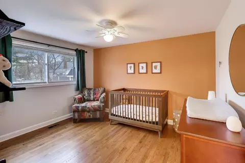 Bedroom - 421 Berry Dr, Naperville, IL 60540 photo 2 of 3