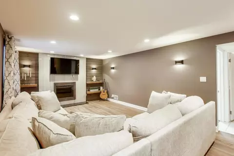Living - 421 Berry Dr, Naperville, IL 60540 photo 1 of 4