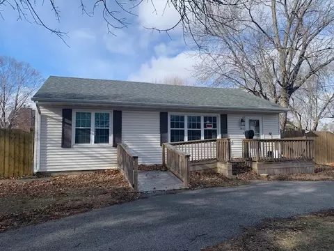 380 S Marguerite St, Coal City, IL 60416