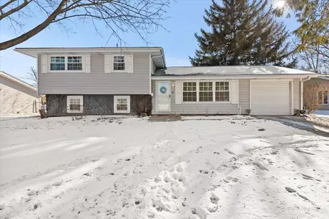 1309 Radcliffe Ln, Schaumburg, IL 60193