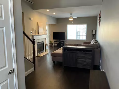Living - Undisclosed, Hoffman Estates, IL 60192 photo 1 of 3